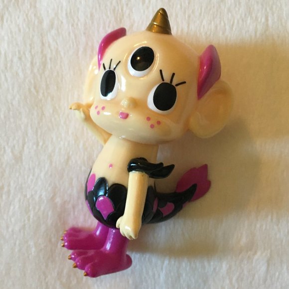 Kaiju Hunting 2.5 The Tenth Son Normal Edition Blind Box Figure - Picture 3 of 16